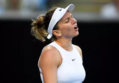 Ce spune Simona Halep despre căzătura de la Australian Open. "Nu știu de ce cad mereu în meciul din primul tur"