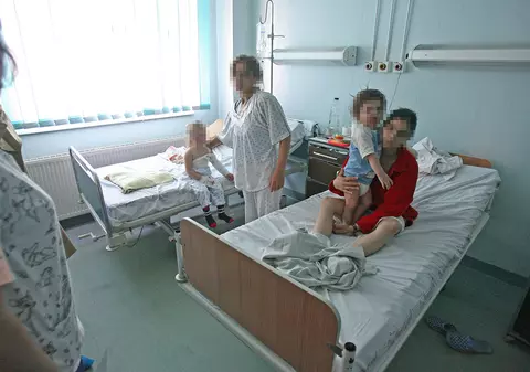 Un bebeluş a intrat în Spitalul Grigore Alexandrescu cu pneumonie și a ieșit infectat cu rotavirus. Conducerea spitalului: „Părinţii să-şi asume că se poate infecta copilul”