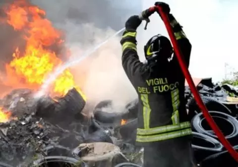 Un român a murit carbonizat într-o rulotă la Roma. Cum s-a petrecut drama