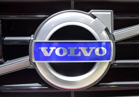 Povestea românului care spune că a fost concediat de Volvo pentru că nu era destul de suedez