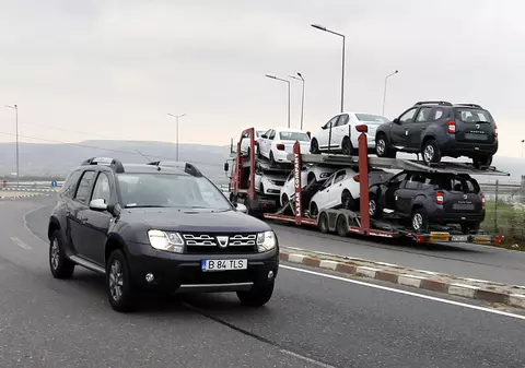 Dacia va lansa mașini hibride și electrice. Ce prețuri vor avea