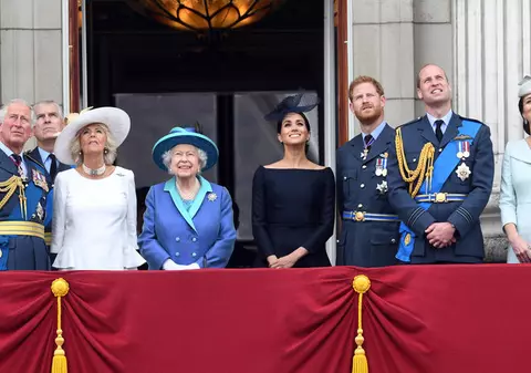 Regina, pe post de negociator între William și Harry, la reuniunea “de criză” a familiei regale britanice