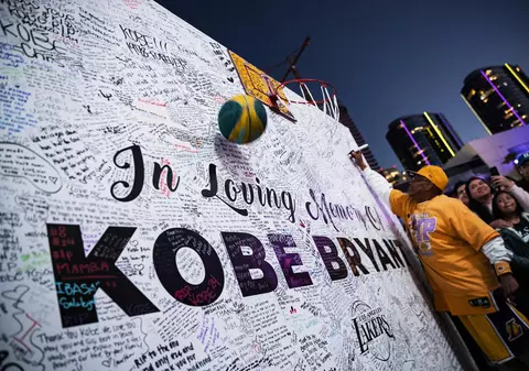 Imaginea lui Kobe Bryant, în noul logo al NBA. Petiția cu milioane de semnături