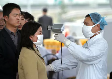 Misterioasa epidemie de pneumonie din China a făcut prima victimă