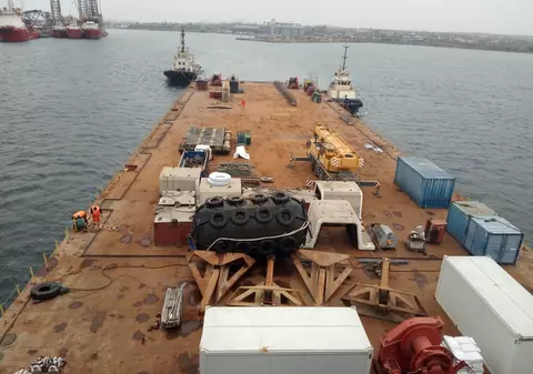 Începe operațiunea de scoatere din apă a navei care s-a scufundat cu 14.000 de oi la bord