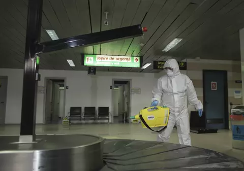 Mărturia unui jurnalist care s-a întors din Lombardia pe Otopeni: “În afară de polițiștii de frontieră, nu ne-a întâmpinat nimeni”