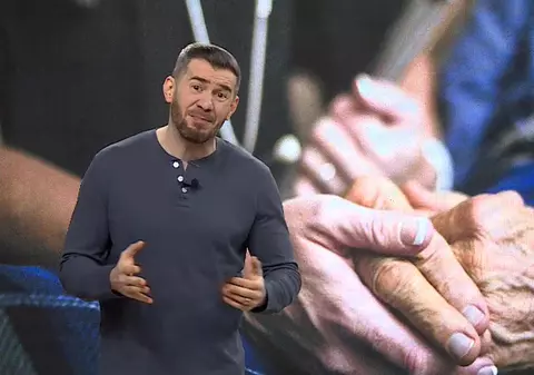 Starea Libertății | Dragoș Pătraru, despre bătrâna care a murit după 16 ore în spital: „Îți vine să-ți smulgi creierul!”