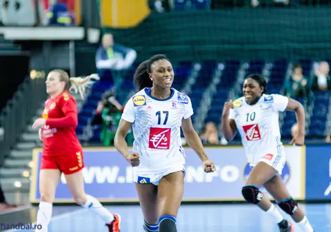 Franțuzoaica Siraba Dembele a semnat cu CSM București. Handbalista e campioană mondială și europeană