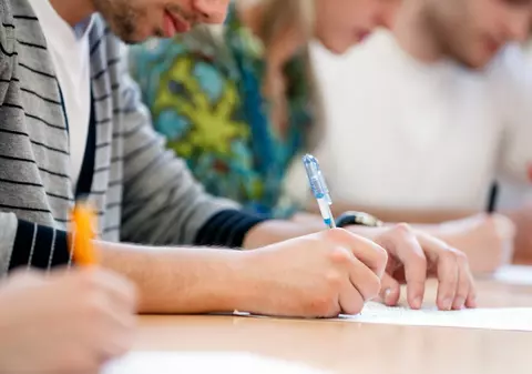 Ajutorul de șomaj în 2026. Ce acte sunt necesare și cum se calculează