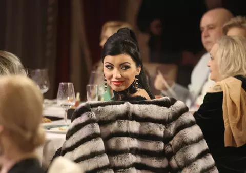 Adriana Bahmuțeanu a îngropat securea războiului cu Silviu Prigoană pentru binele celor doi băieți ai lor. «I-am zis că renunț la orice proces, pentru că supuneam copiii unui stres inimaginabil»