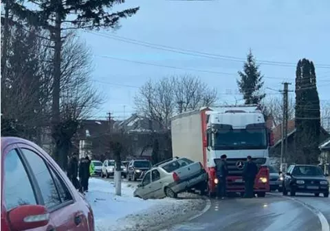 Imagini incredibile. Cum a păcălit moartea un șofer de 79 de ani