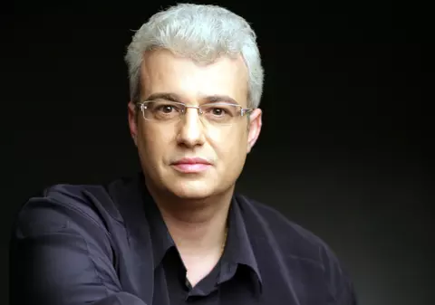 Cătălin Crișan împlinește azi vârsta de 52 de ani și sărbătorește alături de cei trei copii: "Îmi doresc un monitor sau o rachetă de tenis"