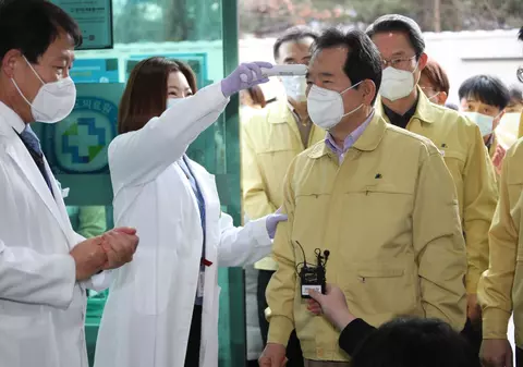 Explozie de cazuri cu coronavirus în Coreea de Sud, un focar asociat cu slujbele religioase