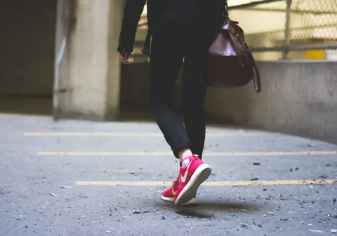 Managera unor săli de jocuri și-a înscenat furtul genții ca să acopere o gaură de  114.185 de lei. Ce făcuse cu banii