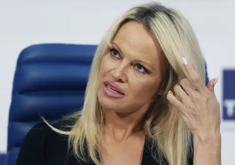 Pamela Anderson s-a despărțit de al cincilea soț la 12 zile de la nuntă!