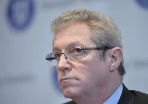 ”Să fim lăsați în pace! Așa e la război!” Nu, nu e așa, domnule Streinu-Cercel﻿