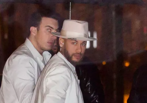 Noapte albă pentru Neymar. Fotbalistul brazilian și-a aniversat în avans ziua de naștere