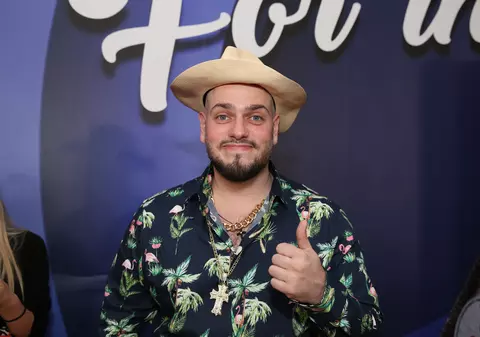 Matei Dima ar fi ajuns milionar dacă nu și-ar fi investit banii în filme. “Am plecat de la telefon, dar mi-am luat și BMW”