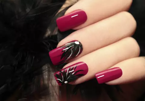 (Publicitate) 4 KITURI DE UNGHII CARE TE SCAPĂ DE MERSUL LA SALON