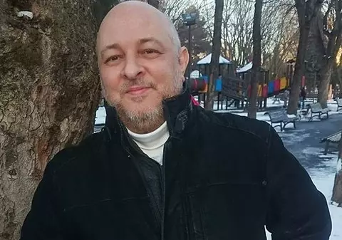 Hit-ul “Party in Transilvania” se relansează, după 25 de ani. Marius Dragomir a trăit, în ultimii ani, din muzică clasică, dar acum își pregătește revenirea cu stilul care l-a consacrat