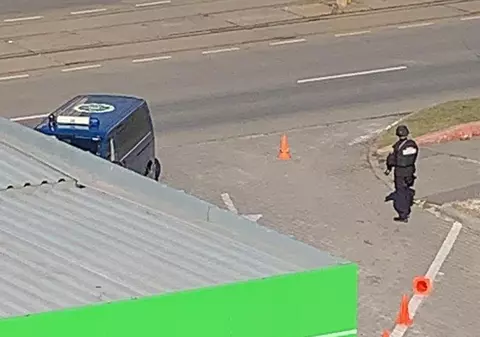 Scene dramatice în centrul Bucureștiului. Poliția, către oameni: "Plecați! Vreți să bubuiți aici?". Alerta s-a dovedit falsă