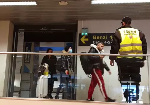 Schimbare importantă: Românii care vin din străinătate vor intra în autoizolare, indiferent de țara din care se întorc