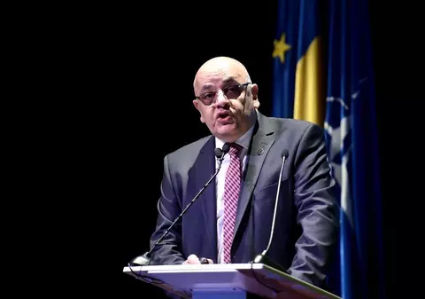 Evenimentele în spații închise cu peste 100 de oameni, interzise. Restricții mult mai dure impuse de autorități