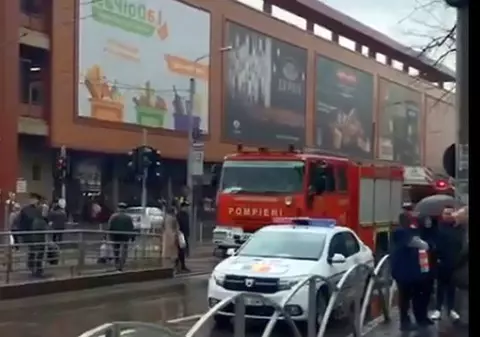 STS, după alerta falsă cu bombă de la mall-ul Veranda: Un apel de 8 secunde a mobilizat 100 de specialiști, care au evacuat 1.000 de oameni
