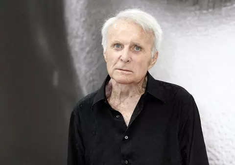 A murit Robert Conrad. Înainte de a deveni actor, a lucrat ca lăptar și a cântat într-un club de noapte