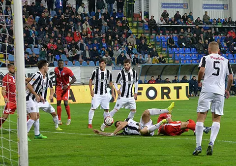 Liga 1, etapa a treia din play-off și play-out. Meciurile au fost amânate