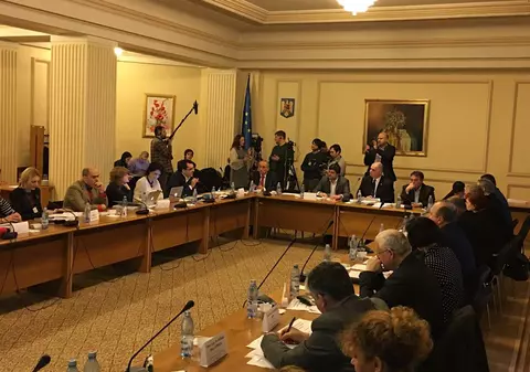 Ce prevede legea vaccinării. Acuzaţie gravă a unui deputat USR: "Dragnea și un puternic lobby anti-vaccinist au blocat proiectul"