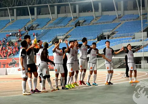 Delegația echipei de fotbal FC Wuhan revine acasă din cantonamentul din Spania: ”E mai bine în China decât aici”