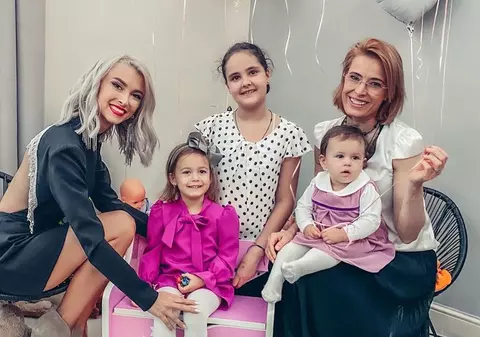 Decizia luată de Andreea Bălan în privința divorțului de George Burcea. Ce se va întâmpla cu cele două fetițe ale lor