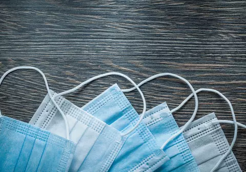 Cum prosperă unii comercianți de pe urma coronavirusului