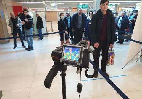 Un senator vrea termoscanner la şedinţa Parlamentului în care se dă votul pentru Guvernul Cîţu