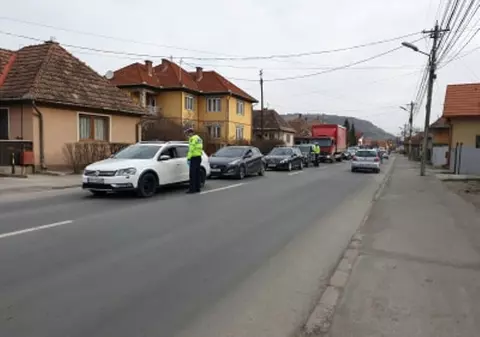 În plină criză a coronavirusului, cu măsuri restrictive de deplasare, un bărbat beat şi fără permis a condus până la Miercurea Ciuc pentru a-și cumpăra bere﻿