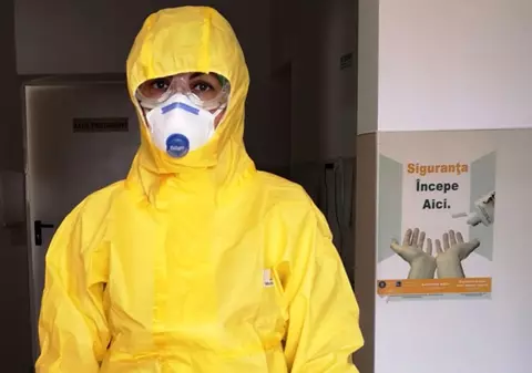 Asistentă din Ploiești, infectată cu coronavirus. 45 de colegi și bolnavi au fost izolați