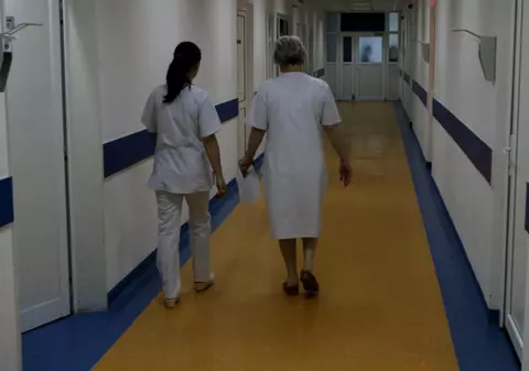 O asistentă și o infirmieră de la spitalul ”Sf. Ioan” au primit rezultatele pozitive la COVID-19 chiar când erau de serviciu pe secție