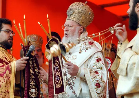 Patriarhia ecumenică cere bisericilor să suspende slujbele până la sfârşitul lunii martie din cauza coronavirusului