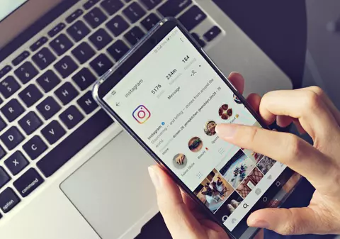 Conturi de Instagram pe care să le urmărești dacă stai în casă cu copiii
