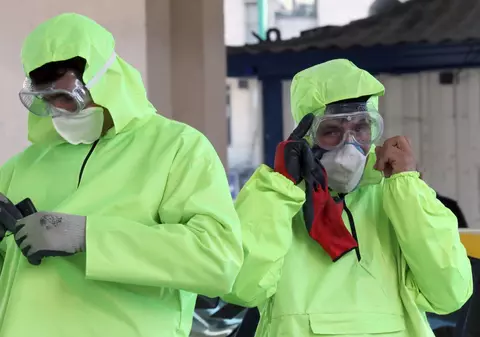 Iranul limitează circulația între orașe într-un moment critic al epidemiei care a ucis 107 oameni