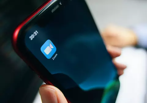 Cum folosești aplicația Zoom pentru școala online