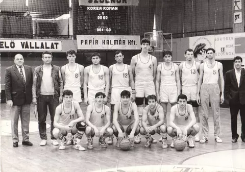 Povestea lui Alexandru Laszlo, sportivul căruia comuniștii i-au confiscat numele. A fost în cea mai valoroasă generație din istoria baschetului românesc