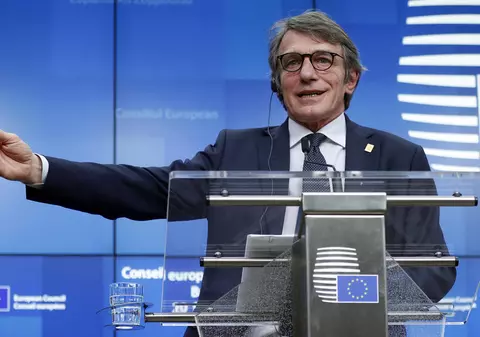 Parlamentul European va lua măsuri speciale în contextul pandemiei de coronavirus. Sassoli: "Democrația nu poate fi oprită de un virus"