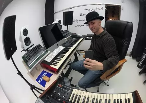 Se relansează Dj Phantom, unul din muzicienii care au inventat industria muzicală românească. El i-a lansat pe 3 Sud Est, BUG Mafia, Andre,Genius ori Hi-Q