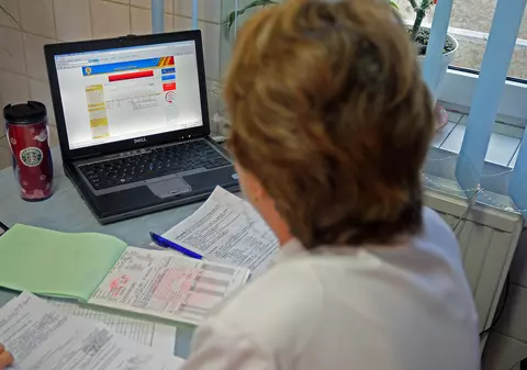 Medicii de familie protestează că DSP le-a transferat eliberarea adeverințelor de intrare în izolare: “E împotriva legii”