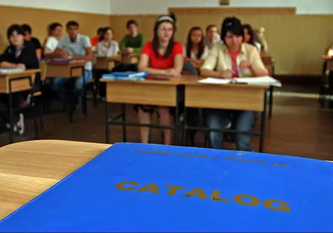 Bacalaureatul și Evaluarea Națională s-ar putea da în iulie. Ministrul Educației, Monica Anisie: „Examenele nu vor cuprinde materia din semestrul II”