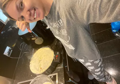 Simona Halep a făcut clătite în autoizolare. Campioana face și exerciții fizice în casă