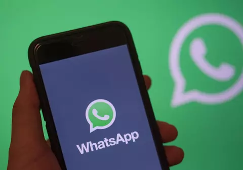 Cum verifică Facebook corectitudinea informaţiilor legate de coronavirus care circulă pe WhatsApp