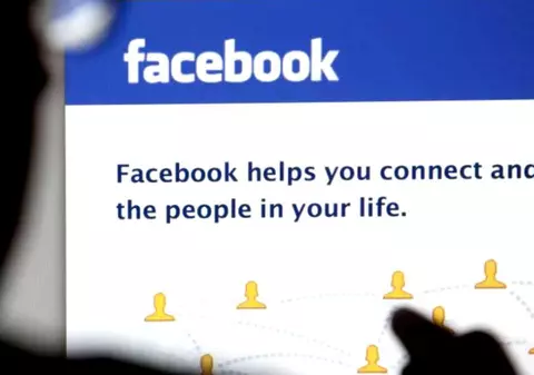 Facebook permite să-ți arhivezi postările din anii trecuți, fără să mai fie nevoie să-ți ștergi contul